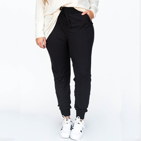 Agnes & Dora Pants - black joggers